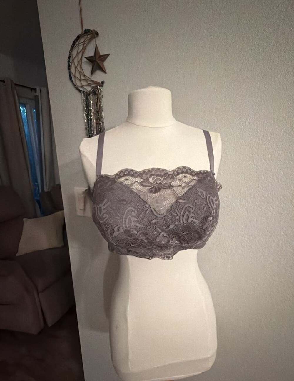 Valmont Soft Cup Embroidered Lace Bra Size 40C Gray Cami Style